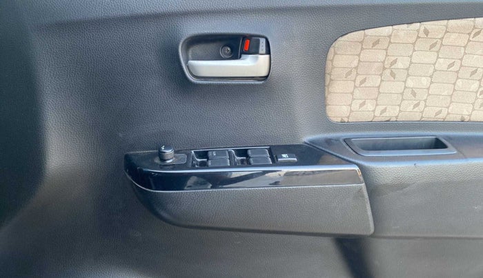 2018 Maruti Wagon R 1.0 VXI, Petrol, Manual, 22,522 km, Driver Side Door Panels Control