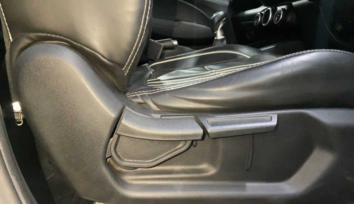 2022 Hyundai VENUE SX 1.0 TURBO, Petrol, Manual, 28,287 km, Driver Side Adjustment Panel