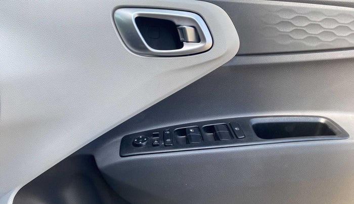 2023 Hyundai GRAND I10 NIOS SPORTZ 1.2 KAPPA VTVT, Petrol, Manual, 2,835 km, Driver Side Door Panels Control