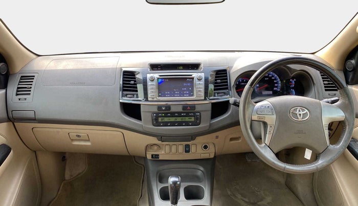 2013 Toyota Fortuner 3.0 4X2 AT, Diesel, Automatic, 1,14,691 km, Dashboard