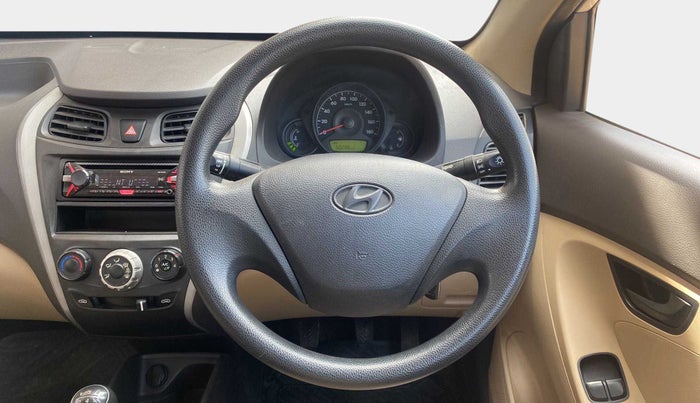2015 Hyundai Eon ERA +, Petrol, Manual, 50,282 km, Steering Wheel Close Up