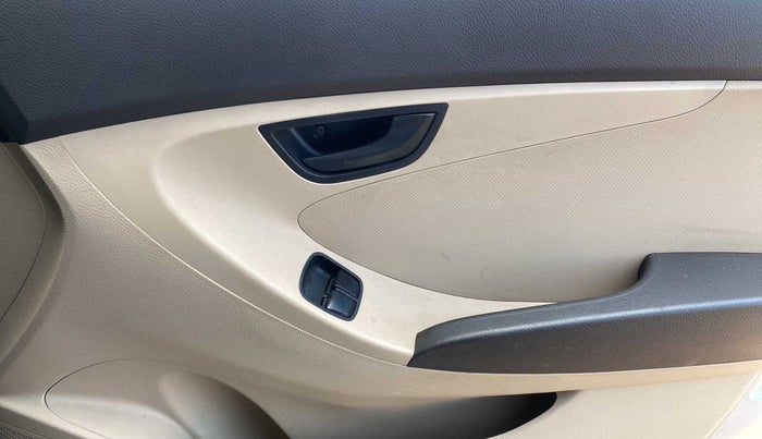 2015 Hyundai Eon ERA +, Petrol, Manual, 50,282 km, Driver Side Door Panels Control