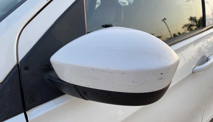2019 Tata Tiago XZ DIESEL, Diesel, Manual, 62,691 km, Left rear-view mirror - Cover has minor damage