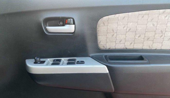 2015 Maruti Wagon R 1.0 VXI, Petrol, Manual, 84,211 km, Driver Side Door Panels Control