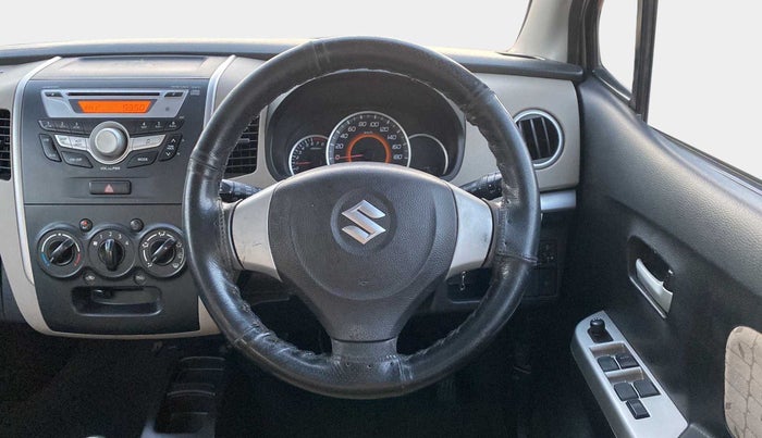 2015 Maruti Wagon R 1.0 VXI, Petrol, Manual, 84,211 km, Steering Wheel Close Up