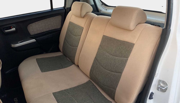 2015 Maruti Wagon R 1.0 VXI, Petrol, Manual, 84,211 km, Right Side Rear Door Cabin