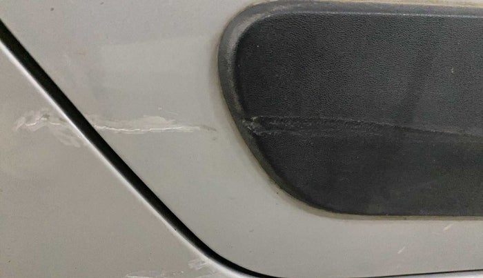 2016 Hyundai Xcent S 1.2, Petrol, Manual, 43,610 km, Right rear door - Minor scratches