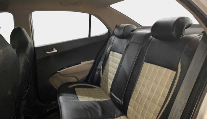2016 Hyundai Xcent S 1.2, Petrol, Manual, 43,610 km, Right Side Rear Door Cabin
