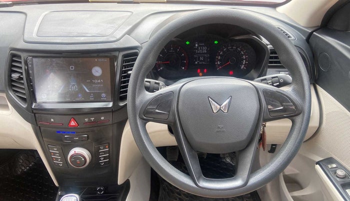 2022 Mahindra XUV300 W4 1.2 PETROL, Petrol, Manual, 16,372 km, Steering Wheel Close Up