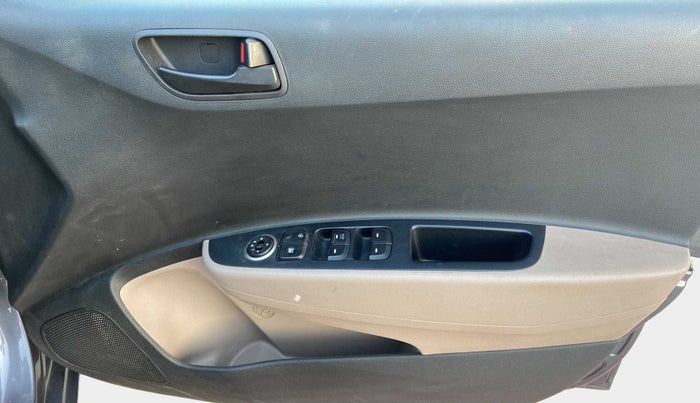 2017 Hyundai Grand i10 MAGNA 1.2 KAPPA VTVT, Petrol, Manual, 49,489 km, Driver Side Door Panels Control