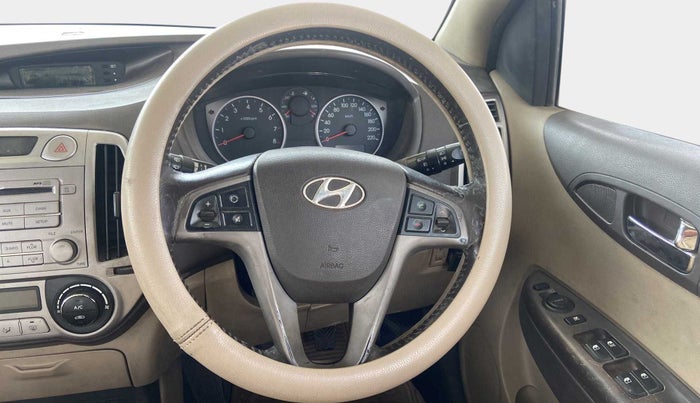 2011 Hyundai i20 ASTA 1.2, Petrol, Manual, 1,16,998 km, Steering Wheel Close Up