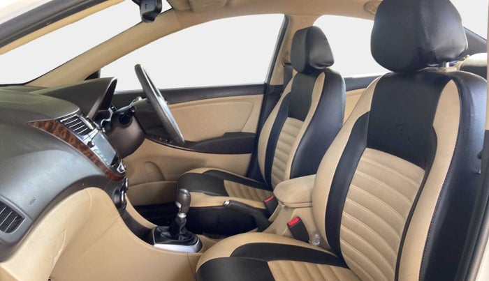 2017 Hyundai Verna 1.6 VTVT SX, Petrol, Manual, 46,589 km, Right Side Front Door Cabin