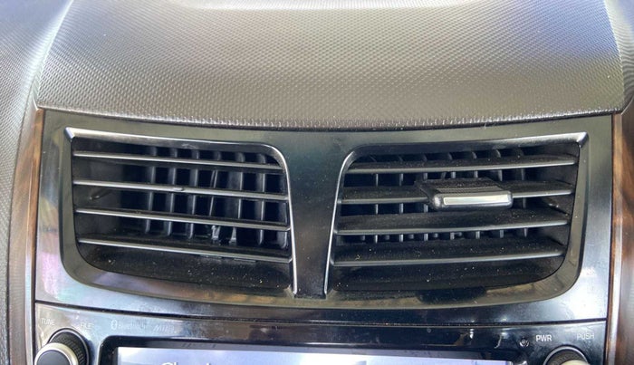 2017 Hyundai Verna 1.6 VTVT SX, Petrol, Manual, 46,589 km, AC Unit - Front vent has minor damage