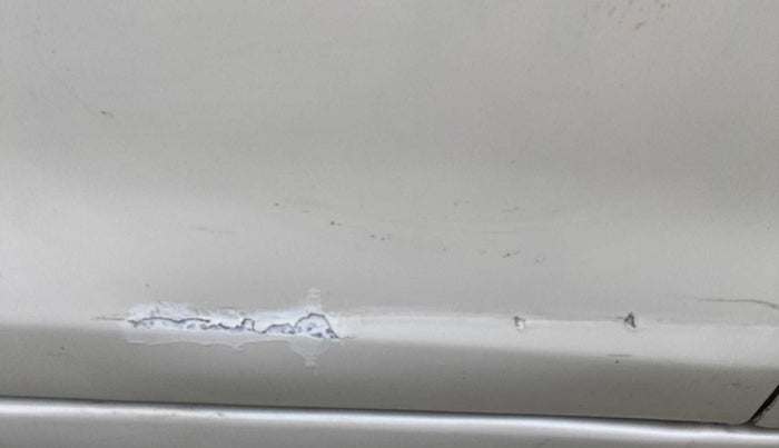 2014 Maruti Swift VXI, Petrol, Manual, 43,694 km, Right rear door - Minor scratches