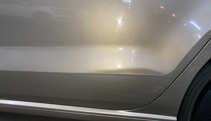 2015 Volkswagen Vento HIGHLINE 1.5 AT, Diesel, Automatic, 94,799 km, Rear left door - Minor scratches