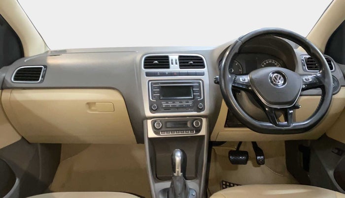 2015 Volkswagen Vento HIGHLINE 1.5 AT, Diesel, Automatic, 94,799 km, Dashboard