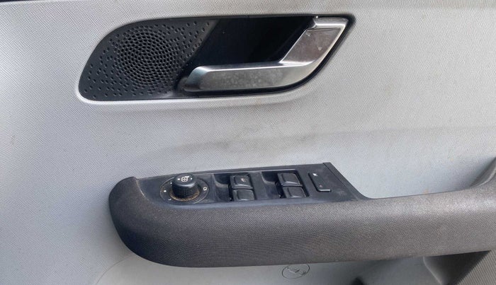2021 Tata ALTROZ XZ PETROL, Petrol, Manual, 29,255 km, Driver Side Door Panels Control