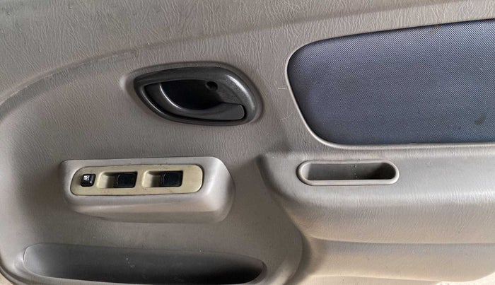 2014 Maruti Alto K10 VXI, Petrol, Manual, 19,867 km, Driver Side Door Panels Control