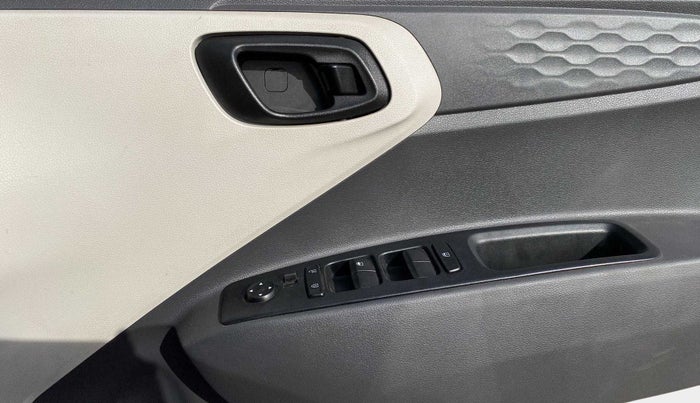 2022 Hyundai AURA S 1.2 CNG, CNG, Manual, 24,467 km, Driver Side Door Panels Control