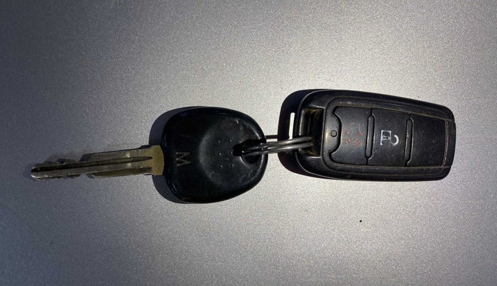 2012 Hyundai Eon ERA +, Petrol, Manual, 29,565 km, Key Close Up