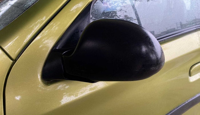 2017 Maruti Alto 800 VXI, Petrol, Manual, 45,011 km, Left rear-view mirror - Cover has minor damage
