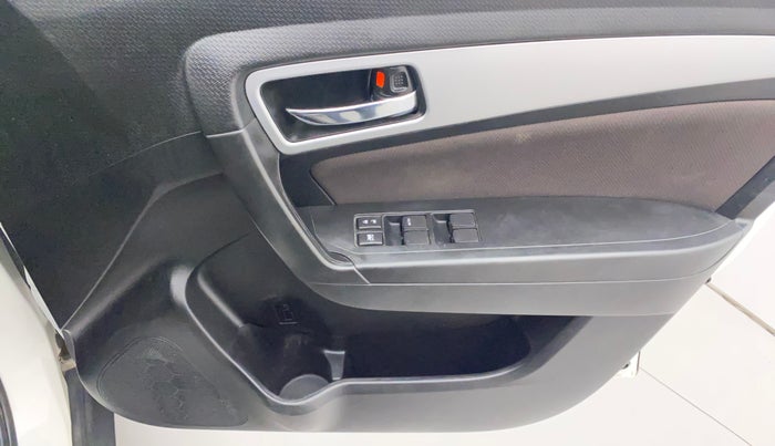 2022 Toyota URBAN CRUISER HIGH GRADE AT, Petrol, Automatic, 41,696 km, Driver Side Door Panels Control