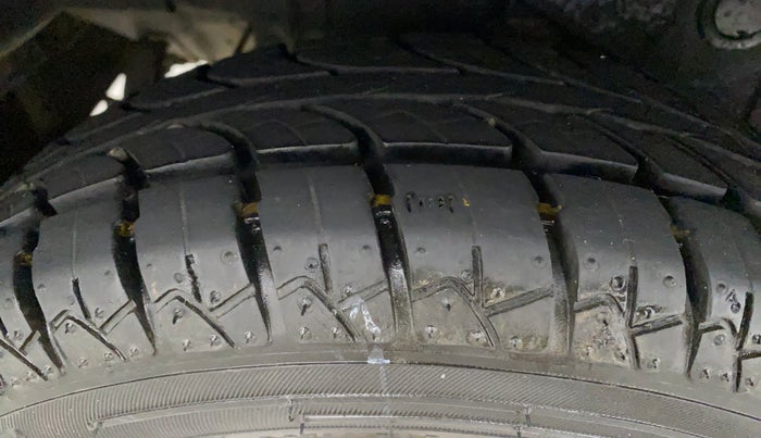2012 Hyundai Santro Xing GL PLUS, Petrol, Manual, 60,418 km, Right Rear Tyre Tread