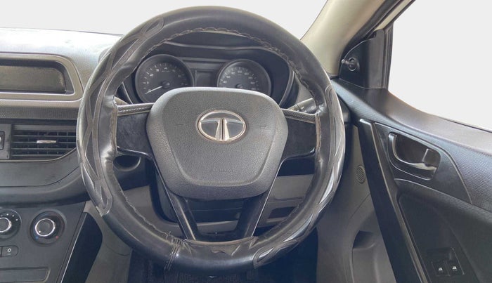 2018 Tata NEXON XE PETROL, Petrol, Manual, 1,06,170 km, Steering Wheel Close Up