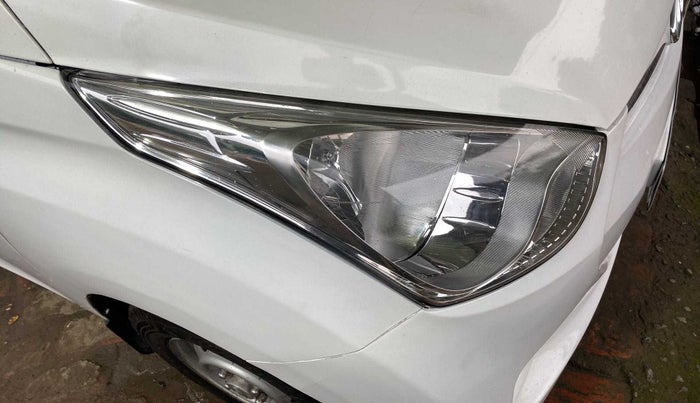 2015 Hyundai Eon ERA +, Petrol, Manual, 48,660 km, Right headlight - Minor scratches