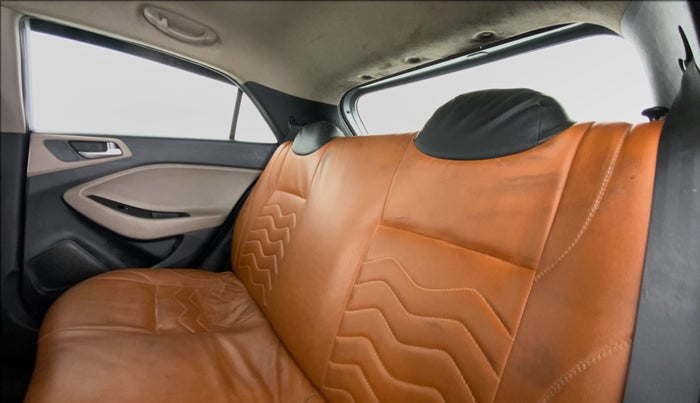 2020 Hyundai Elite i20 1.2 MAGNA PLUS VTVT, CNG, Manual, 75,676 km, Right Side Rear Door Cabin