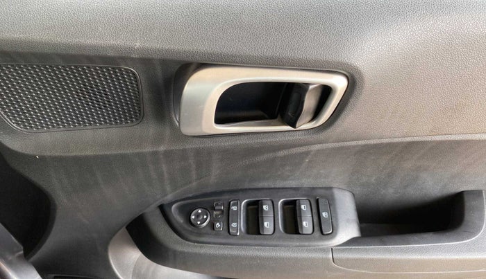 2021 Hyundai VENUE SX 1.0 TURBO IMT, Petrol, Manual, 6,733 km, Driver Side Door Panels Control