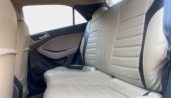 2019 Hyundai Elite i20 SPORTZ PLUS 1.2, Petrol, Manual, 13,438 km, Right Side Rear Door Cabin