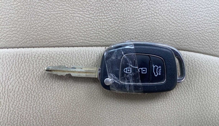 2019 Hyundai Elite i20 SPORTZ PLUS 1.2, Petrol, Manual, 13,438 km, Key Close Up