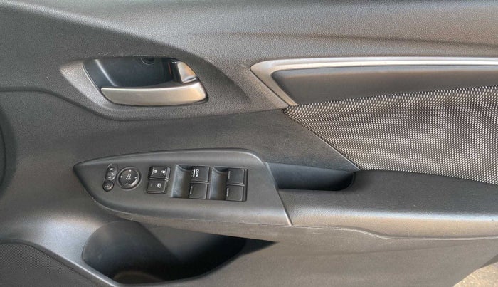 2017 Honda WR-V 1.5L I-DTEC VX MT, Diesel, Manual, 1,03,521 km, Driver Side Door Panels Control
