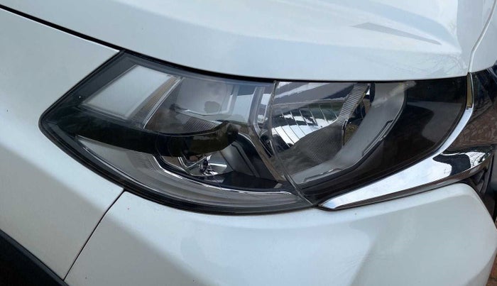 2017 Honda WR-V 1.2L I-VTEC VX MT, Petrol, Manual, 26,947 km, Right headlight - Minor scratches