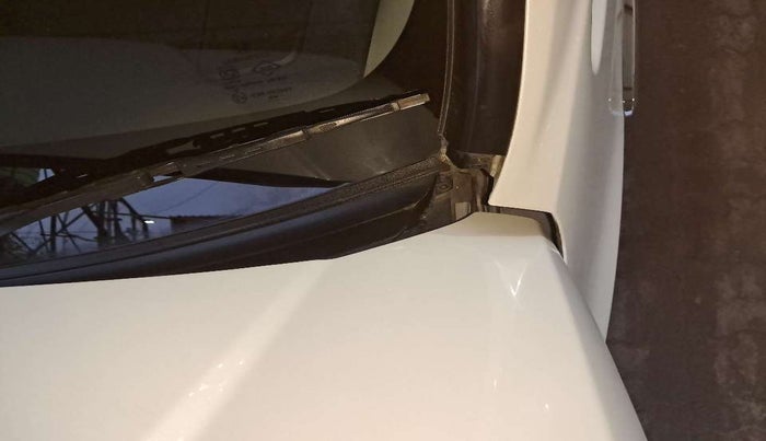 2017 Honda WR-V 1.2L I-VTEC VX MT, Petrol, Manual, 26,947 km, Bonnet (hood) - Cowl vent panel has minor damage
