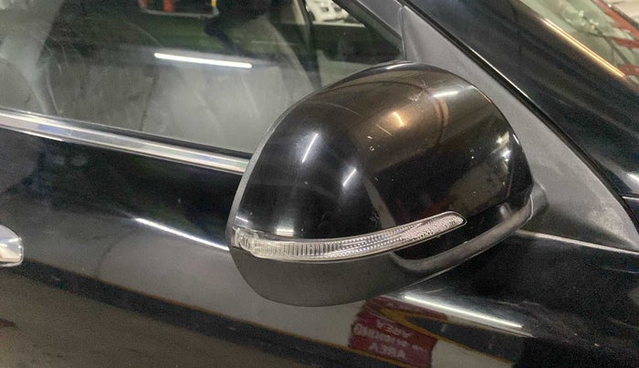 2019 KIA SELTOS HTX 1.5 CVT PETROL, Petrol, Automatic, 71,400 km, Right rear-view mirror - Indicator light has minor damage