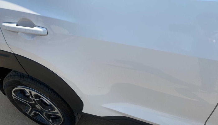 2021 Nissan MAGNITE XE, Petrol, Manual, 11,933 km, Right rear door - Minor scratches