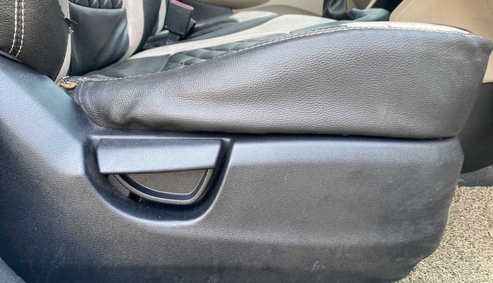 2019 Hyundai NEW SANTRO ERA, Petrol, Manual, 17,713 km, Driver Side Adjustment Panel