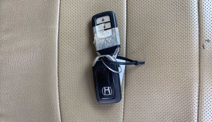 2019 Honda Amaze 1.2L I-VTEC VX CVT, Petrol, Automatic, 41,075 km, Key Close Up