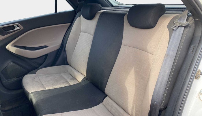 2016 Hyundai Elite i20 ASTA 1.2, Petrol, Manual, 48,980 km, Right Side Rear Door Cabin