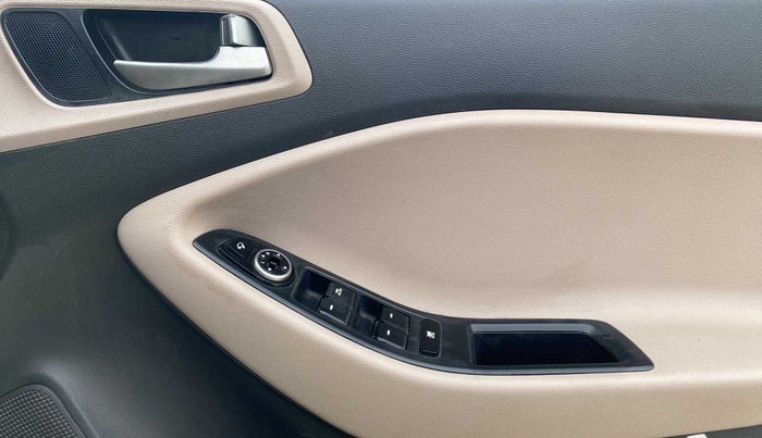 2016 Hyundai Elite i20 ASTA 1.2, Petrol, Manual, 48,980 km, Driver Side Door Panels Control