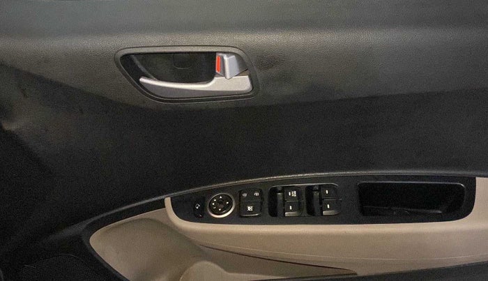 2018 Hyundai Grand i10 SPORTZ AT 1.2 KAPPA VTVT, Petrol, Automatic, 24,398 km, Driver Side Door Panels Control