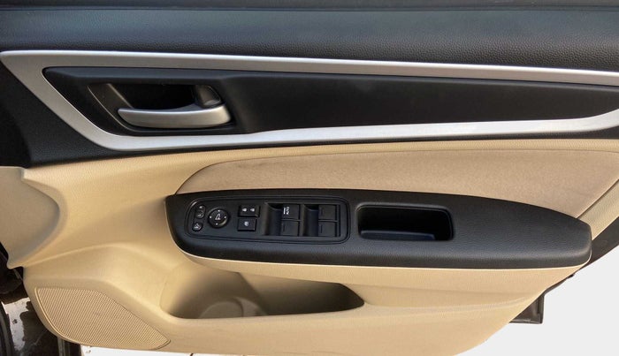 2022 Honda Amaze 1.2L I-VTEC VX CVT, Petrol, Automatic, 6,187 km, Driver Side Door Panels Control