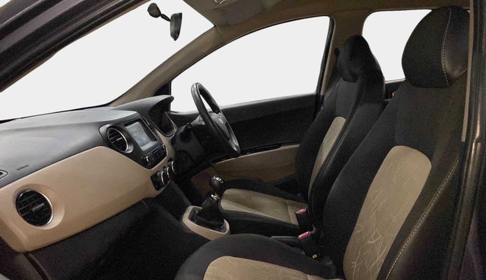 2017 Hyundai Grand i10 SPORTZ (O) 1.2 KAPPA VTVT, Petrol, Manual, 34,757 km, Right Side Front Door Cabin
