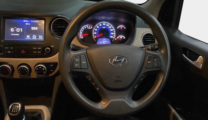 2017 Hyundai Grand i10 SPORTZ (O) 1.2 KAPPA VTVT, Petrol, Manual, 34,757 km, Steering Wheel Close Up