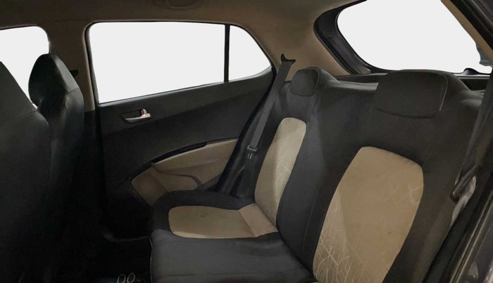 2017 Hyundai Grand i10 SPORTZ (O) 1.2 KAPPA VTVT, Petrol, Manual, 34,757 km, Right Side Rear Door Cabin