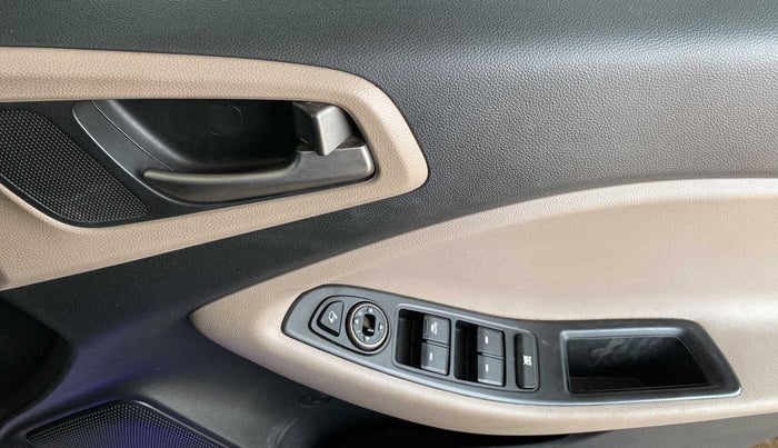 2018 Hyundai Elite i20 ASTA 1.4 CRDI (O), Diesel, Manual, 35,401 km, Driver Side Door Panels Control