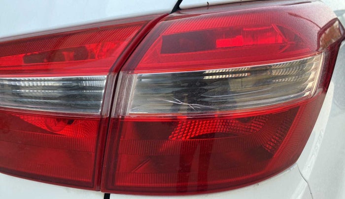 2018 Hyundai Creta E PLUS 1.6 PETROL, Petrol, Manual, 67,169 km, Right tail light - Minor damage