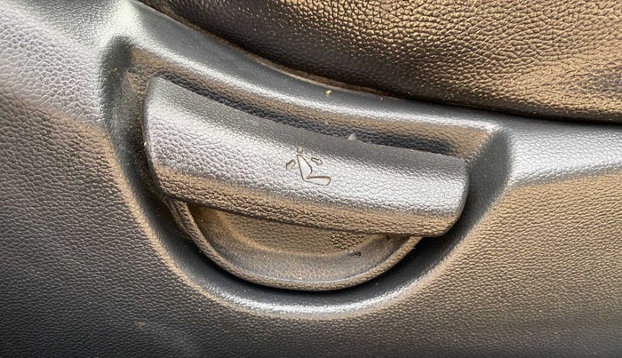 2015 Hyundai Grand i10 SPORTZ 1.2 KAPPA VTVT, Petrol, Manual, 27,991 km, Driver Side Adjustment Panel
